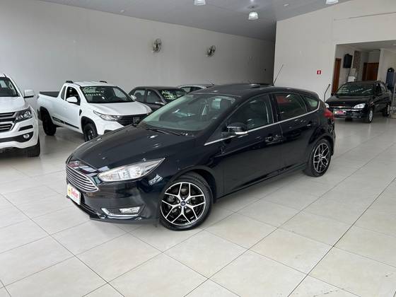FORD FOCUS 2.0 TITANIUM PLUS FASTBACK 16V FLEX 4P POWERSHIFT